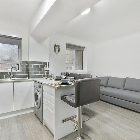 Sachin'S 2 Bedrooms Apartment Londres Extérieur photo